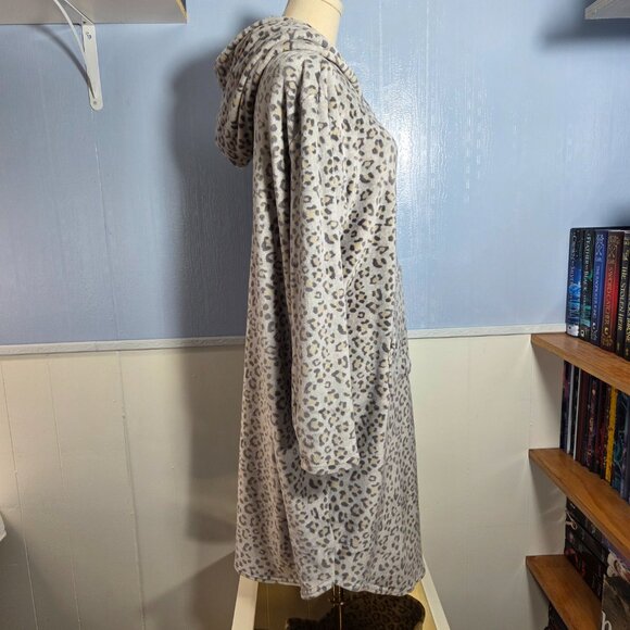 32 Degrees Heat Sleepwear Small / Medium Leopard Gray Cozy Longsleeve Nightgown - Picture 5 of 12